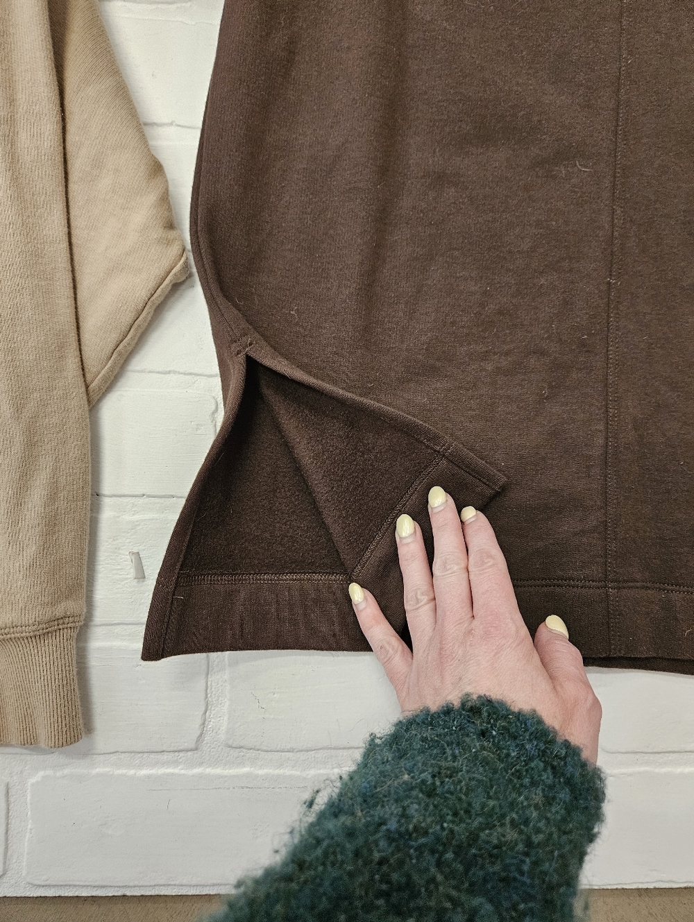 Set Of Two Sweatshirts And Skirt - Picture 6 of 14